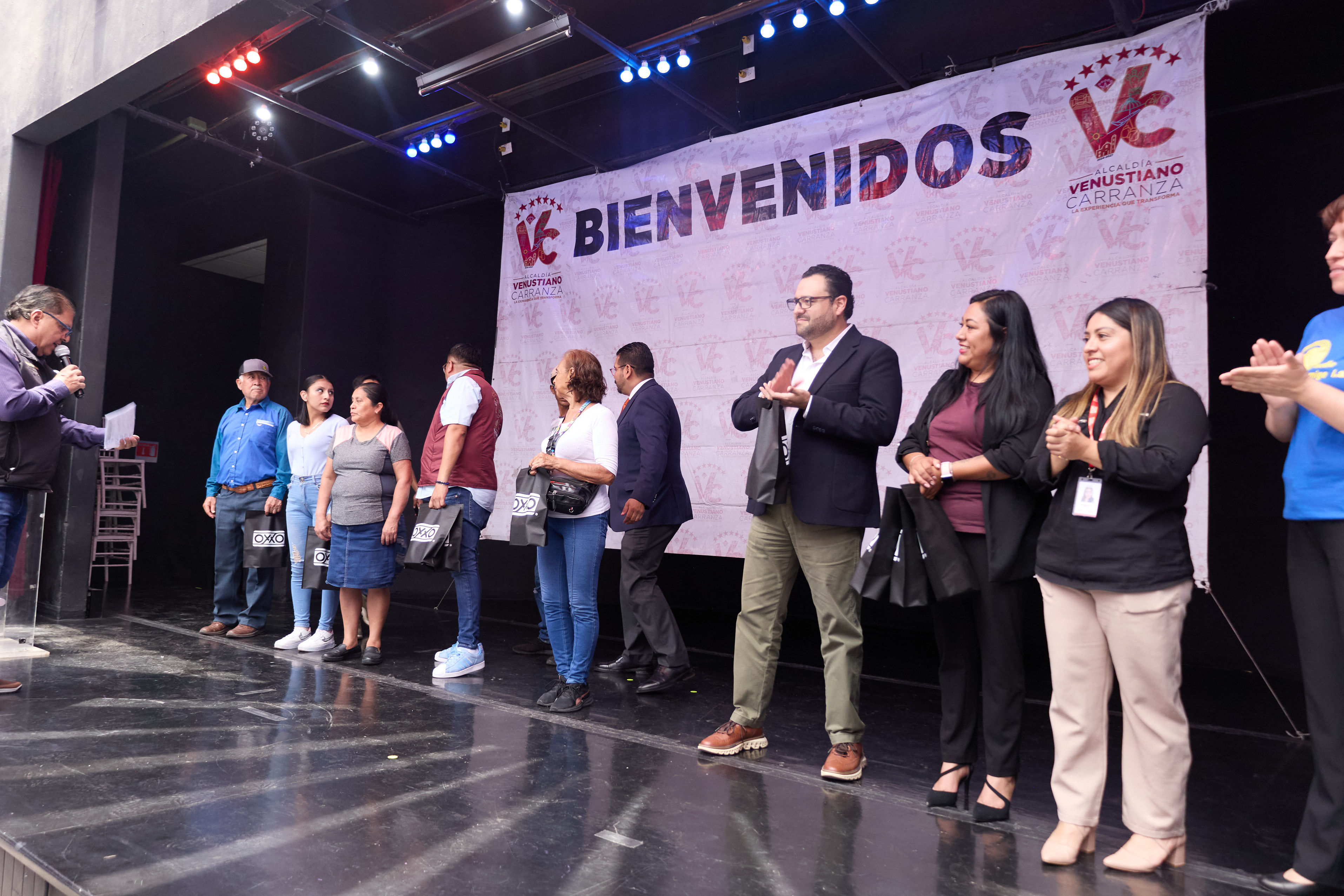Con apoyo de la JAP CDMX, Audio Amigo, IAP y la alcald&iacute;a Venustiano Carranza reciben 50 aparatos auditivos donados por OXXO